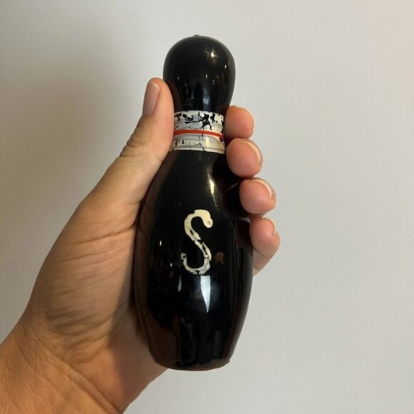 Bowling Pins Salt and Pepper Shakers 1949 Mid Century Kitsch Black Vintage - Picture 7 of 8